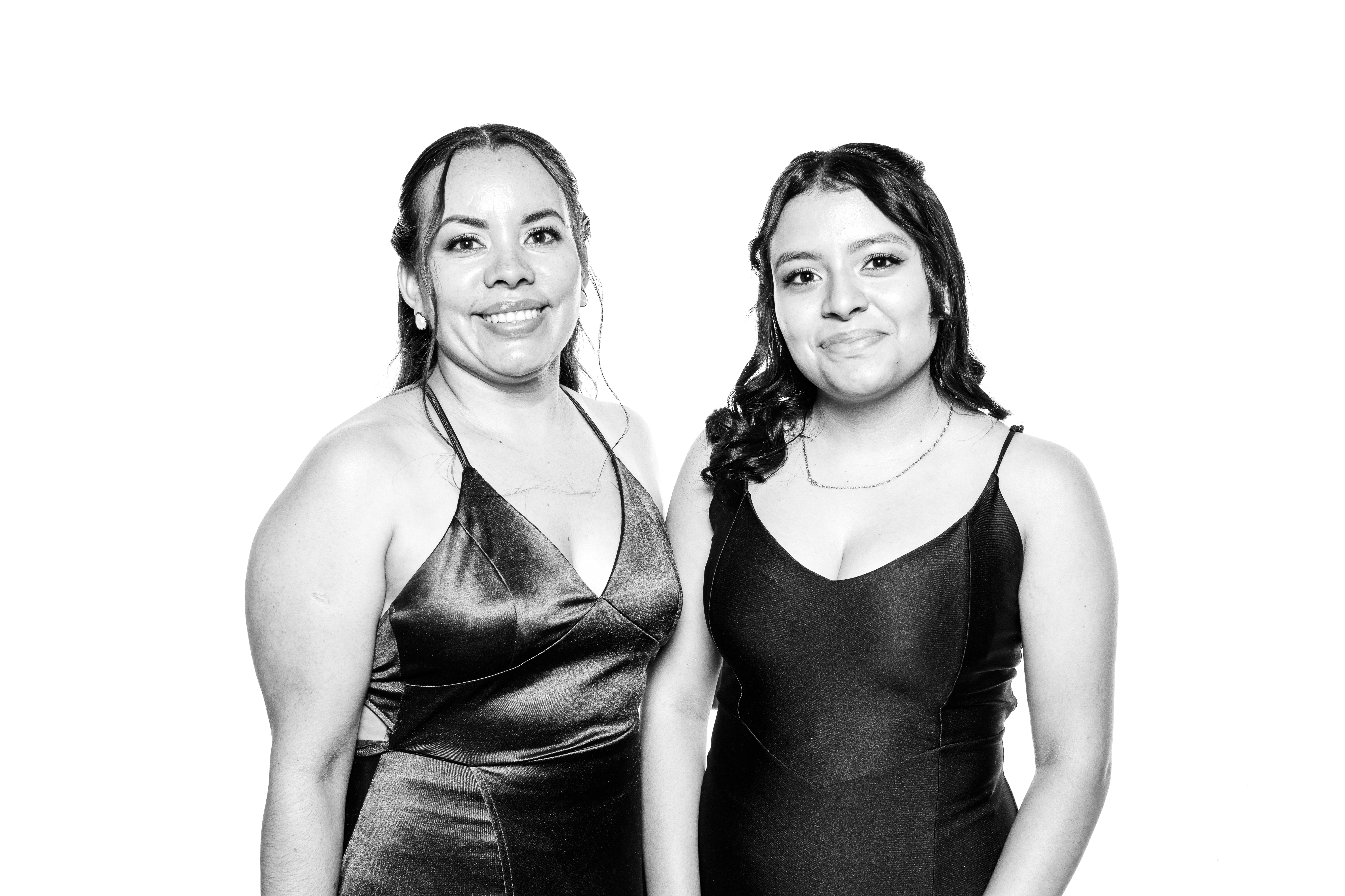 Retrato de estudio en blanco y negro — Monochrome CR, fotografía de bodas en Costa Rica