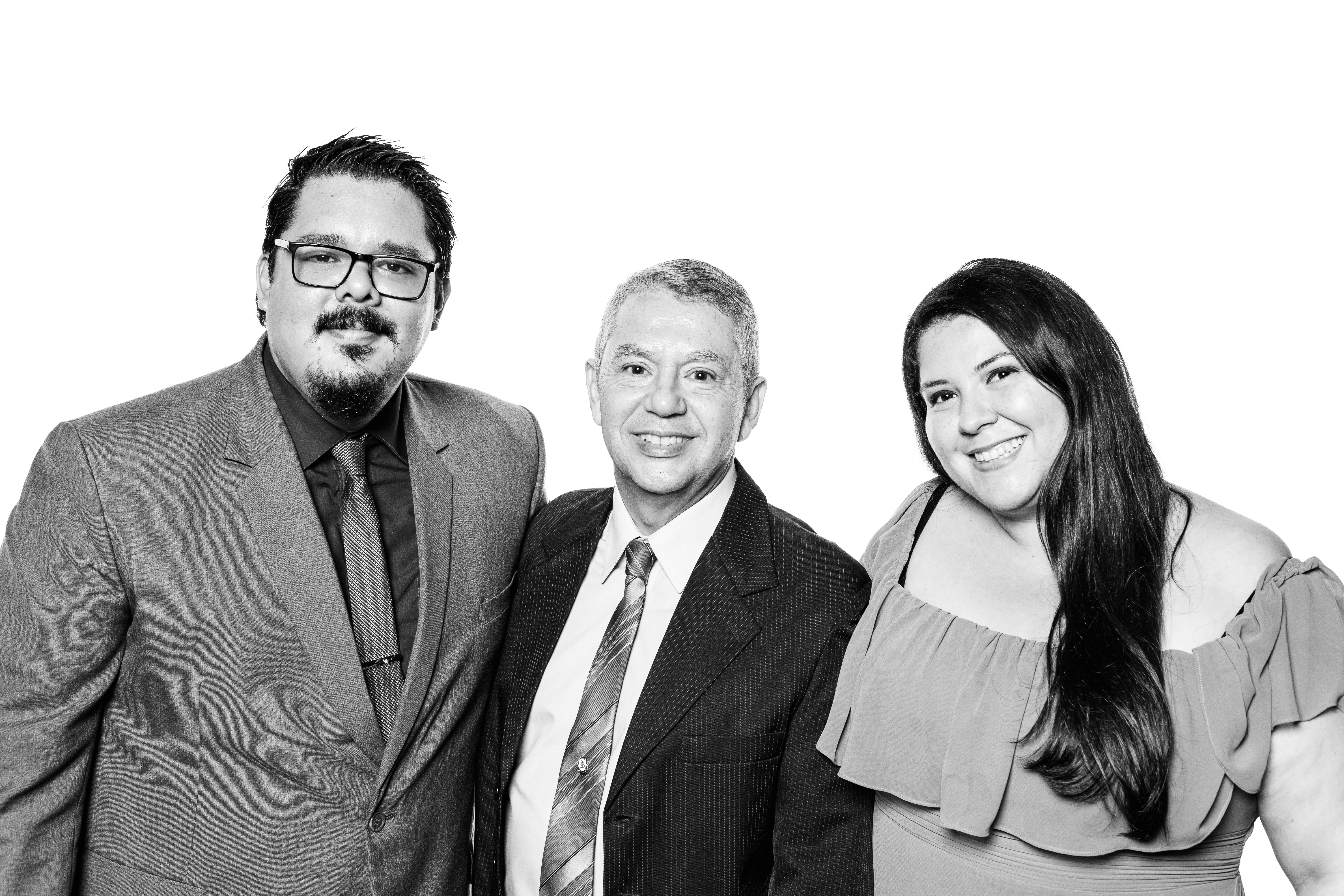 Retrato de estudio en blanco y negro — Monochrome CR, fotografía de bodas en Costa Rica