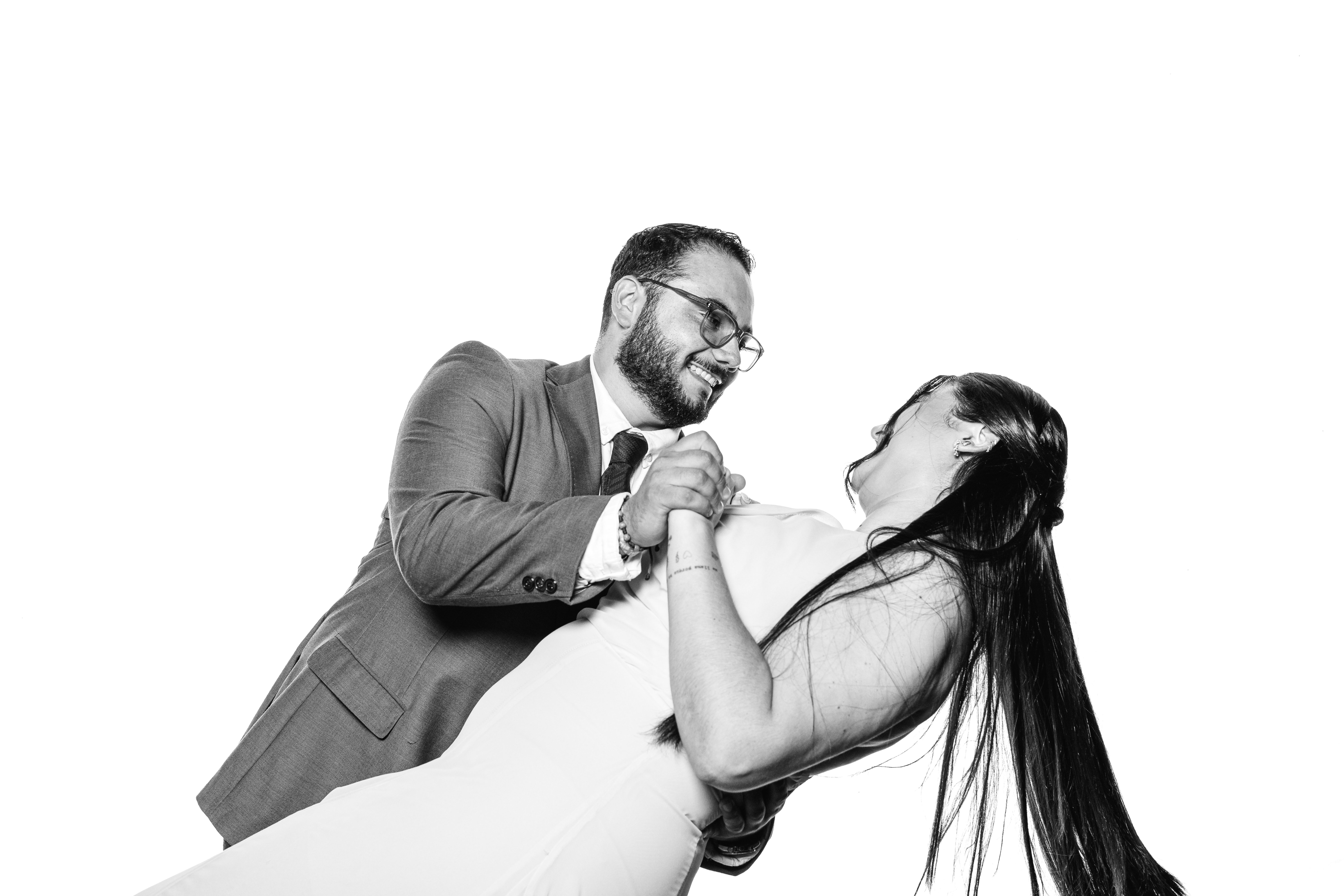 Retrato de estudio en blanco y negro — Monochrome CR, fotografía de bodas en Costa Rica