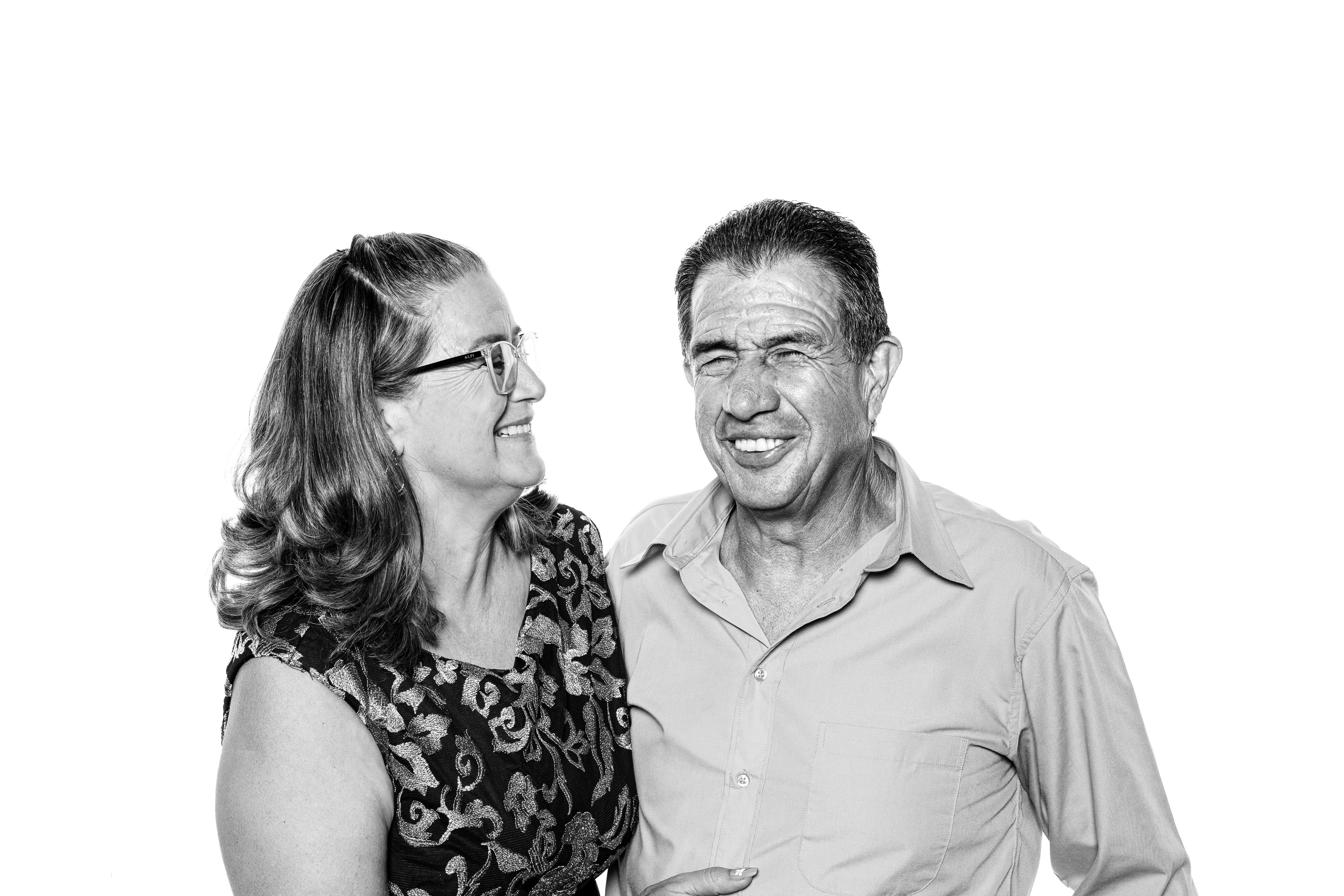 Retrato de estudio en blanco y negro — Monochrome CR, fotografía de bodas en Costa Rica