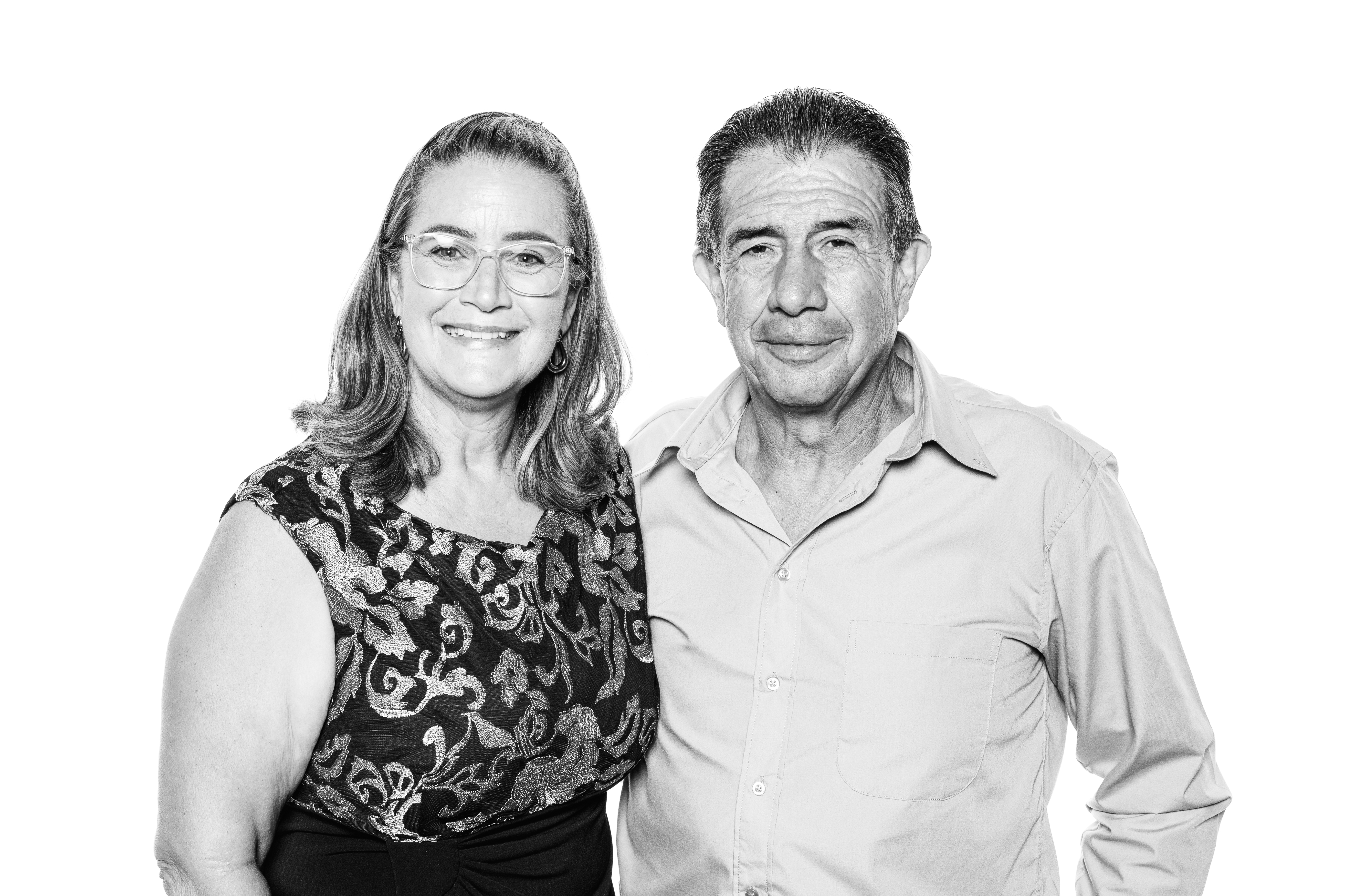 Retrato de estudio en blanco y negro — Monochrome CR, fotografía de bodas en Costa Rica