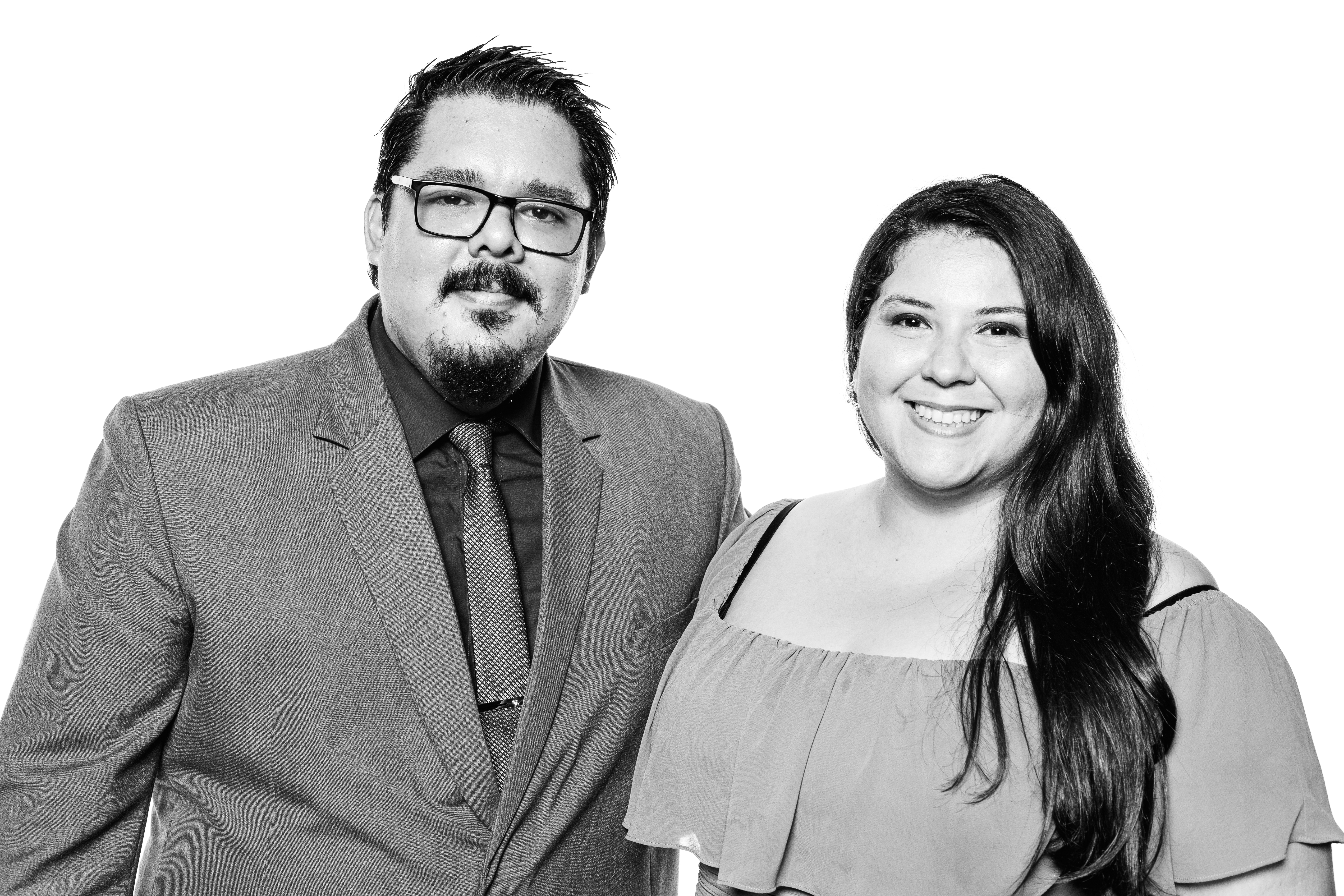 Retrato de estudio en blanco y negro — Monochrome CR, fotografía de bodas en Costa Rica