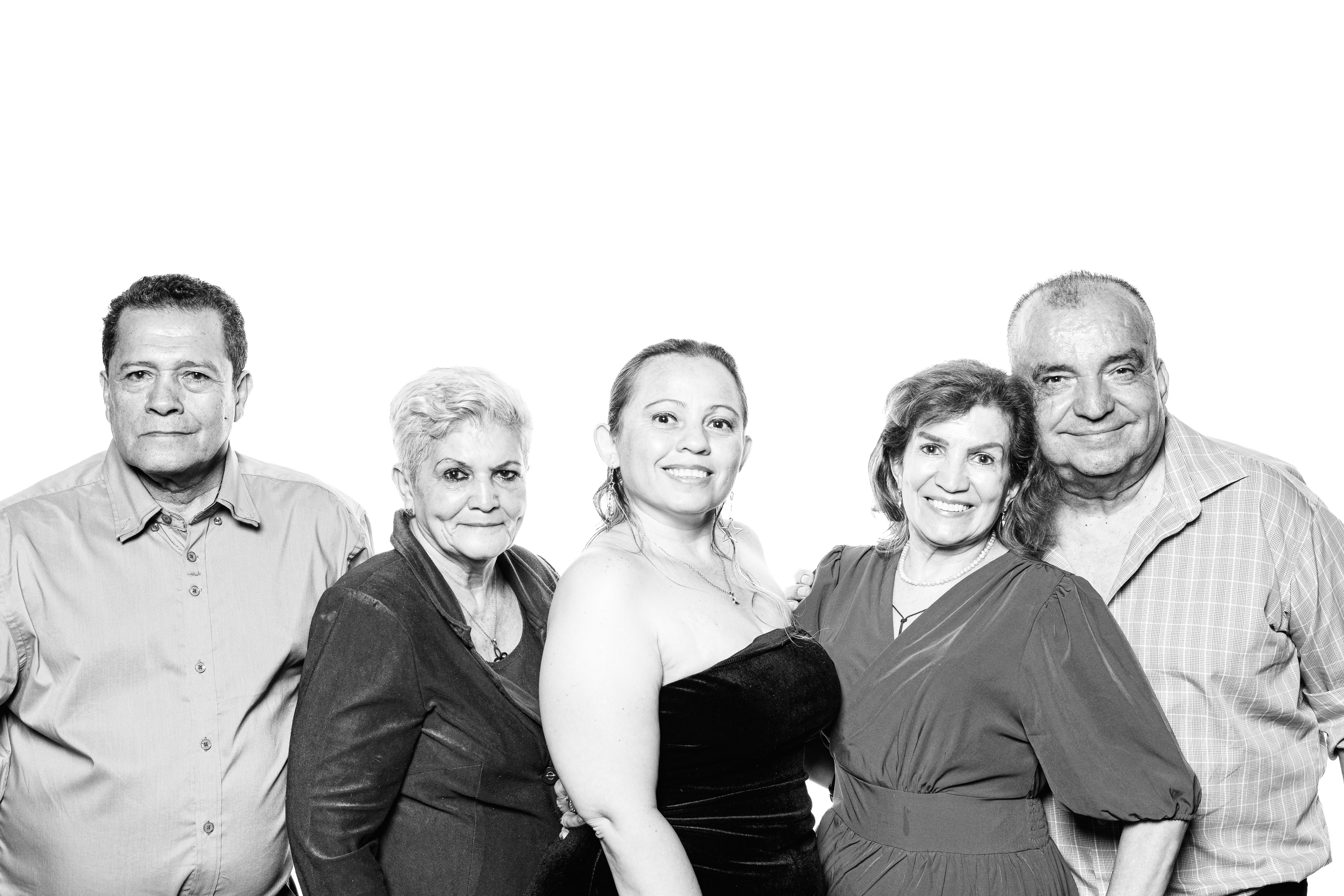 Retrato de estudio en blanco y negro — Monochrome CR, fotografía de bodas en Costa Rica